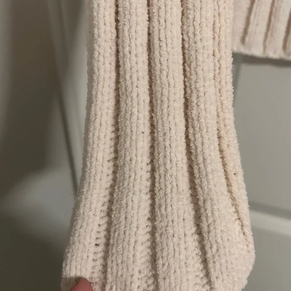 Pink Lily Comfy Sweater - Picture 3 of 3